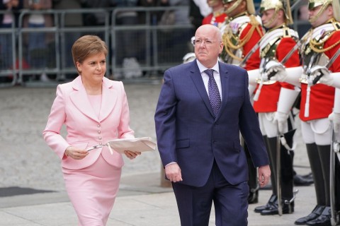 Berichte: Mann schottischer Ex-Regierungschefin angeklagt