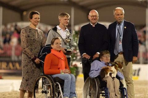 Horses for Heroes Award auf dem Turnier der Sieger