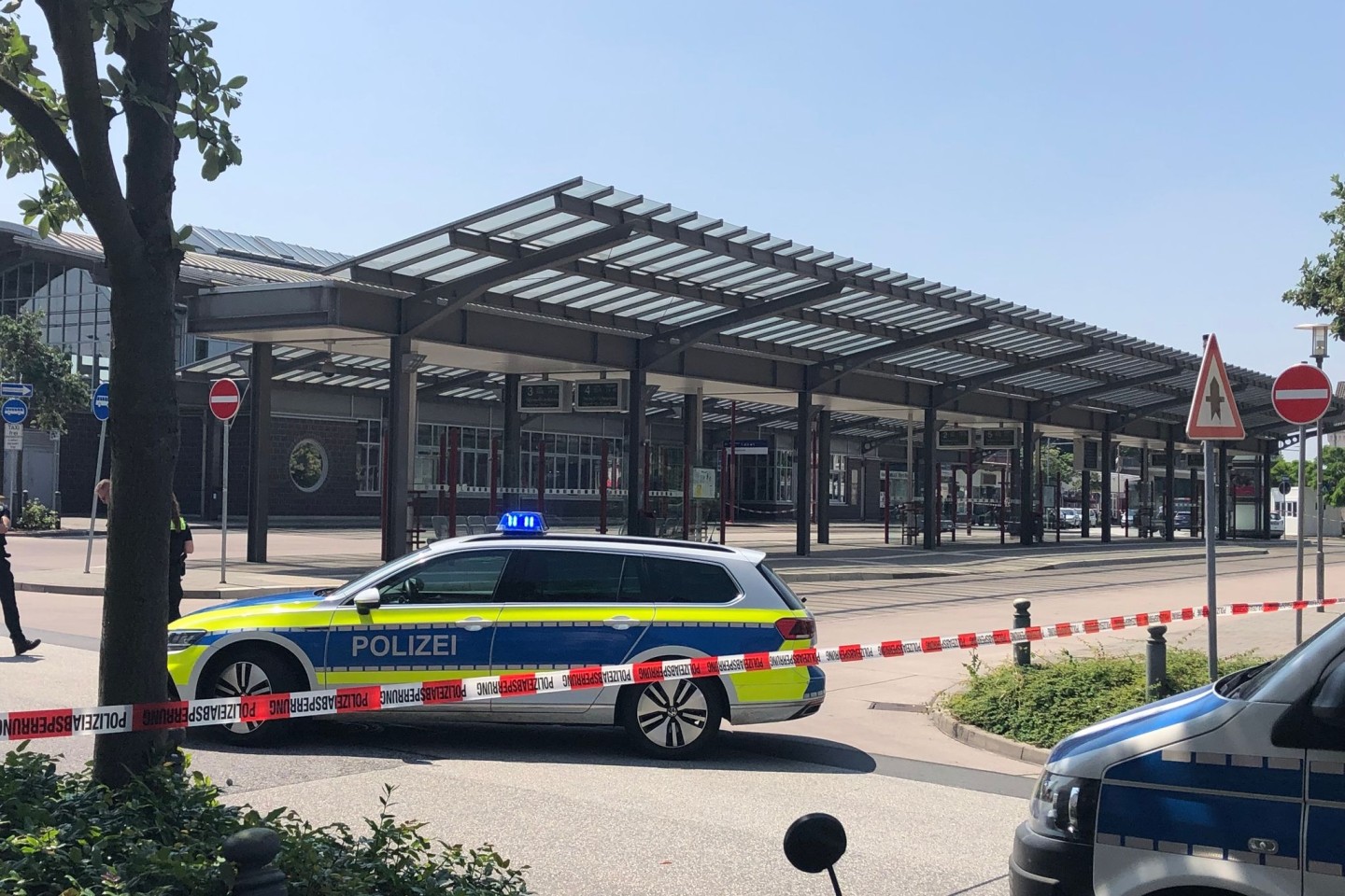 Blick auf den Peiner Bahnhof nach der Attacke.