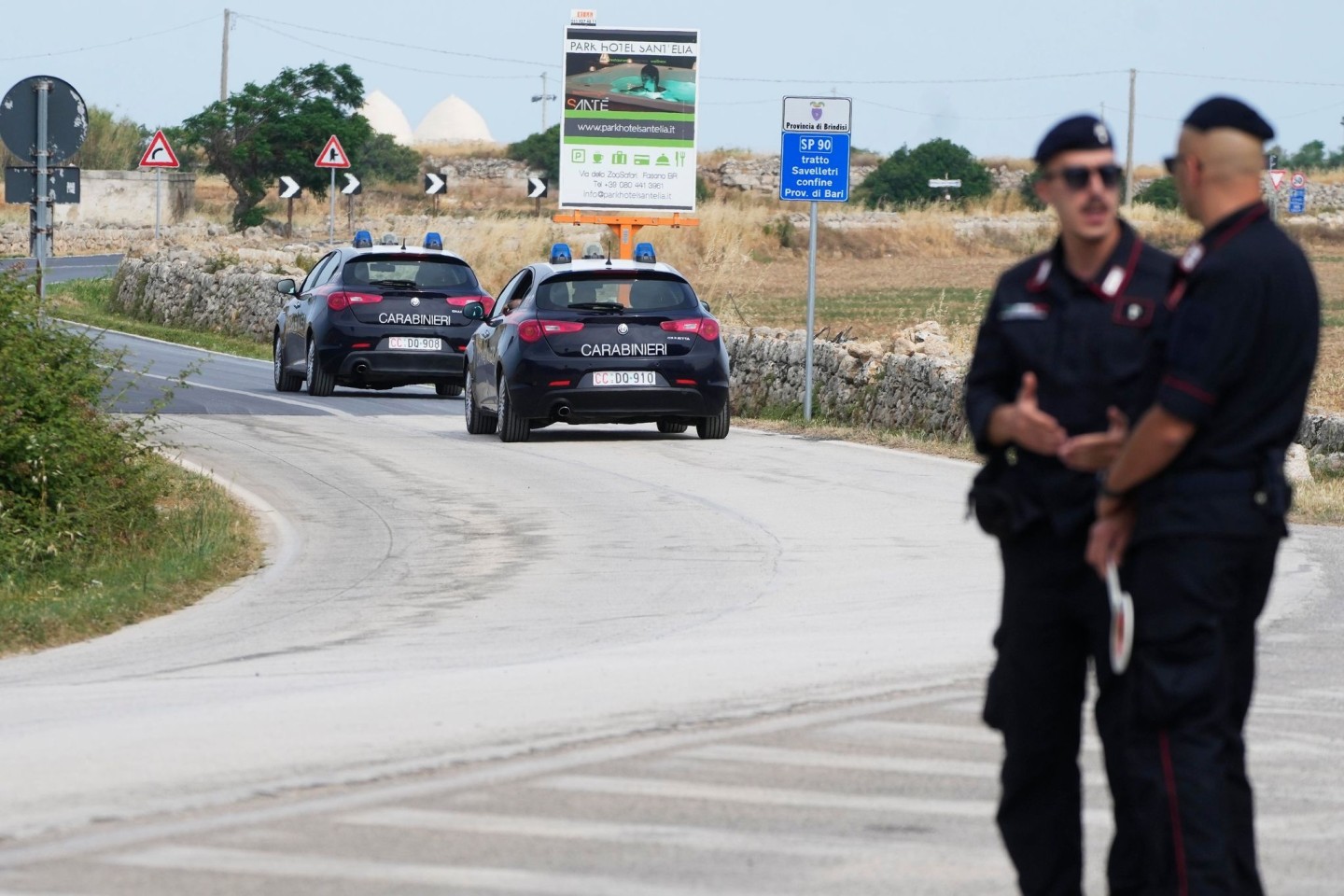 Bei einem Überfall auf einen Geldtransporter nahe Brindisi machte ein bewaffnetes Kommando drei Millionen Euro Beute. Die Fahndung der Carabinieri läuft. (Symbolbild)