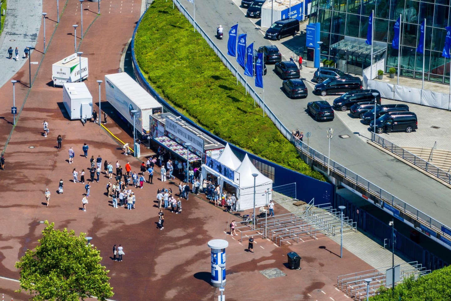 Vor dem Konzert in Gelsenkirchen nimmt die Polizei einen Stalker fest. 