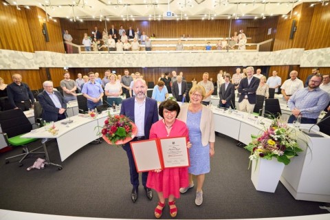 Rat der Stadt Gütersloh ehrt Maria Unger mit dem Titel „Altbürgermeisterin“