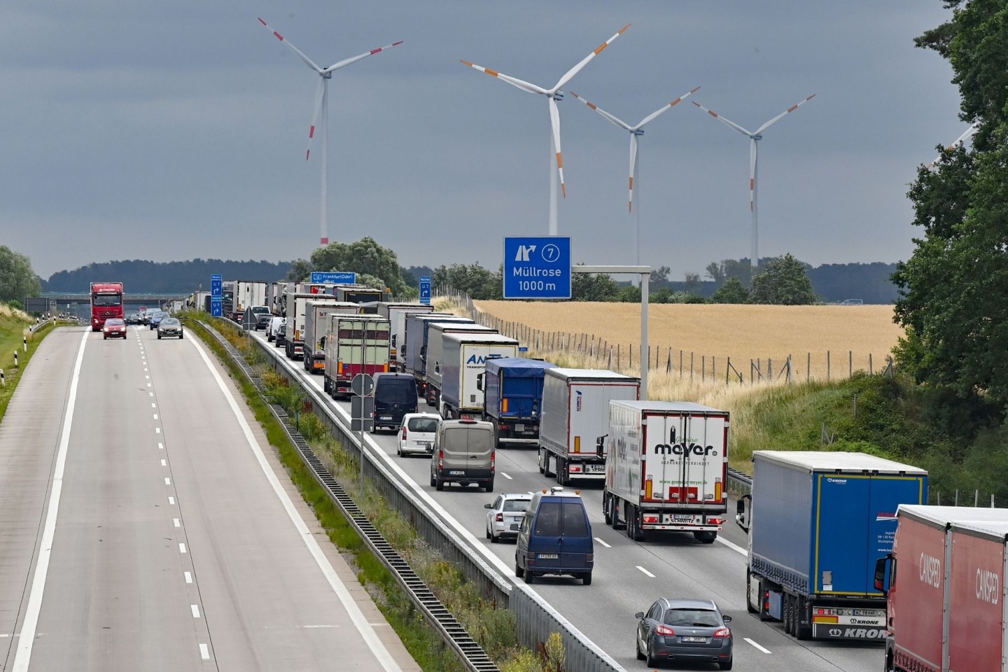 Zum Start der Ferien müssen sich Autofahrer auf Stau einstellen.